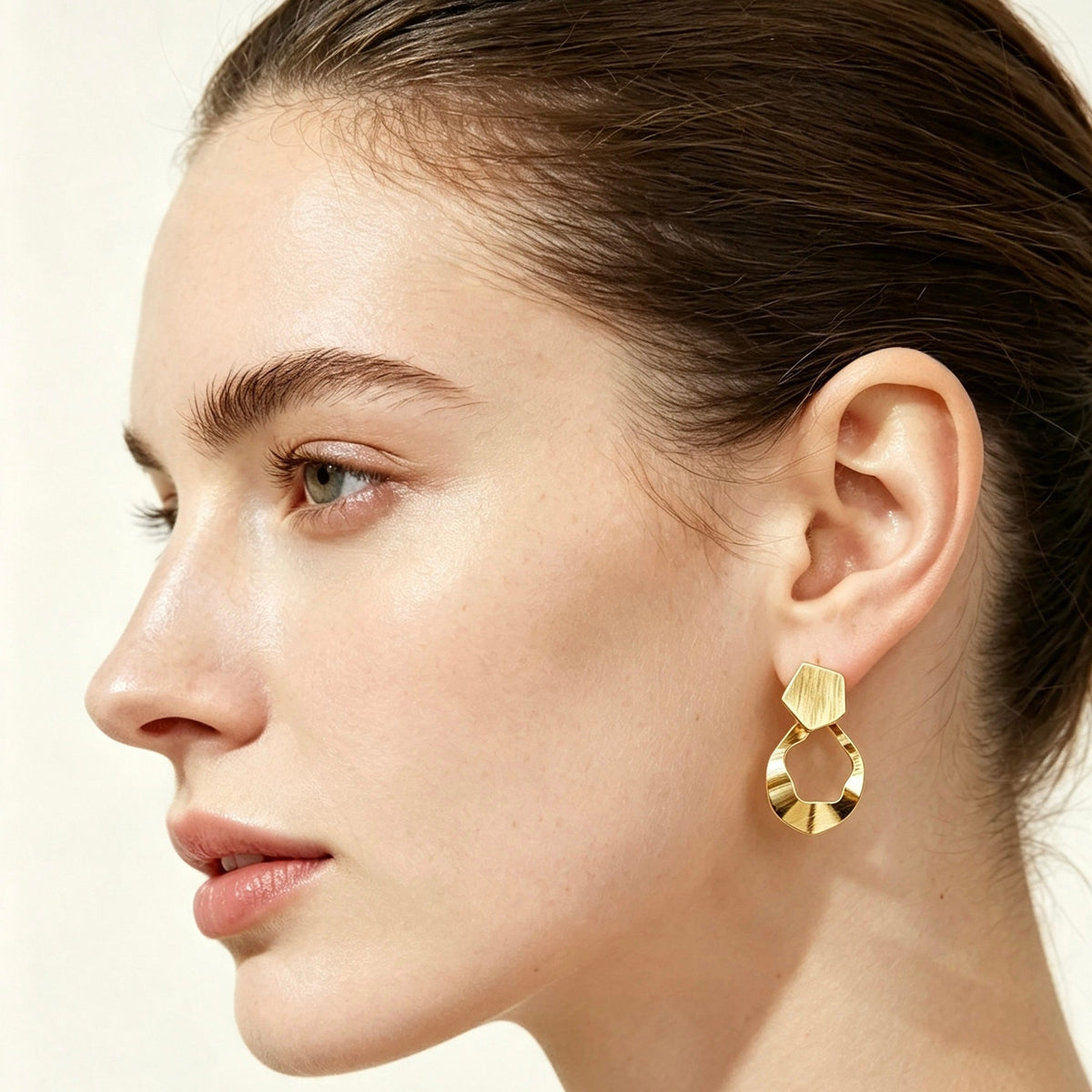 Pearl Crystal Swirl Stud Earrings
