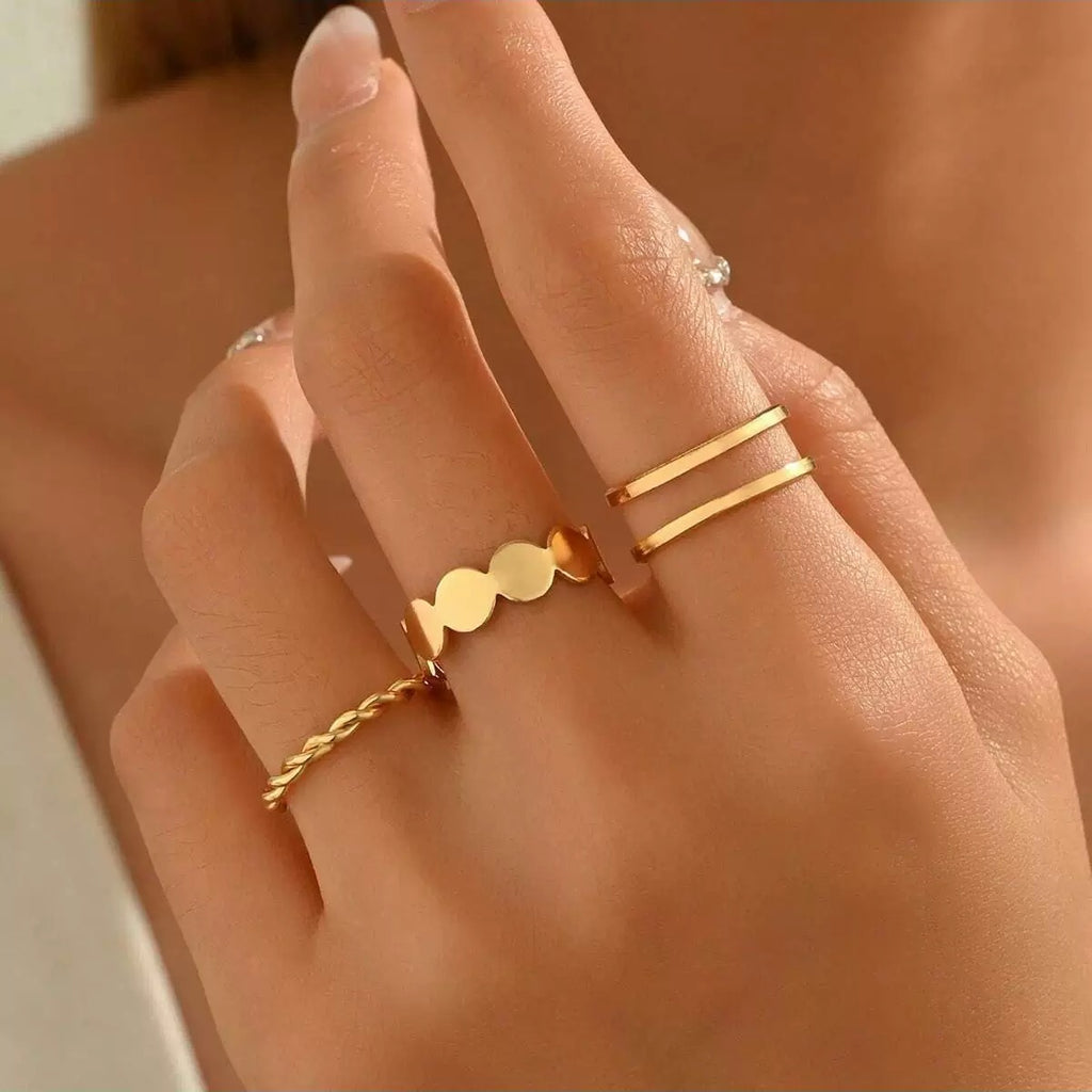 Minimalist 3-Piece Stackable Ring Set